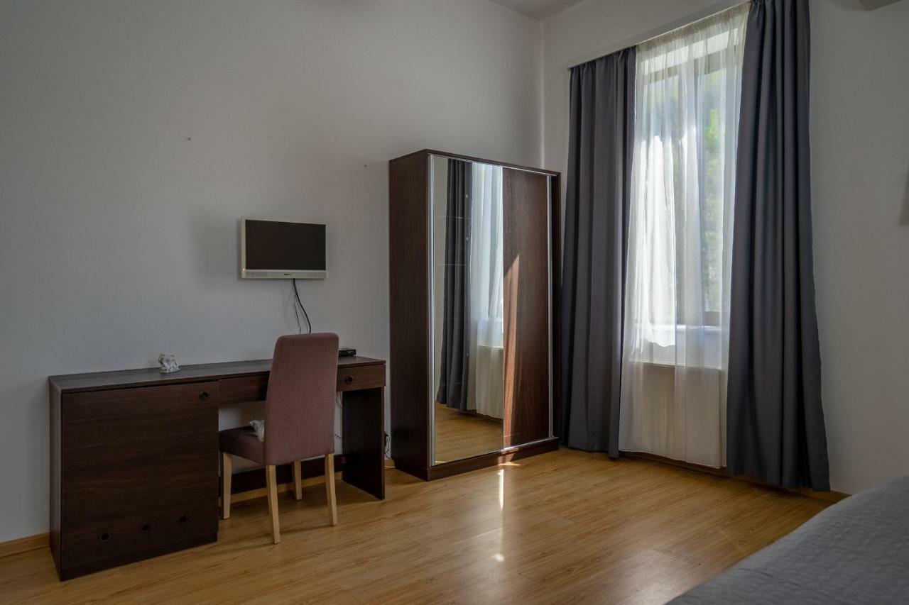 Vera View Hotel Tbilisi ภายนอก รูปภาพ